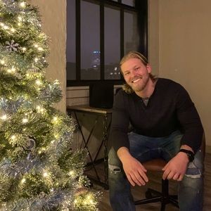 Meet your Posher, Cameron